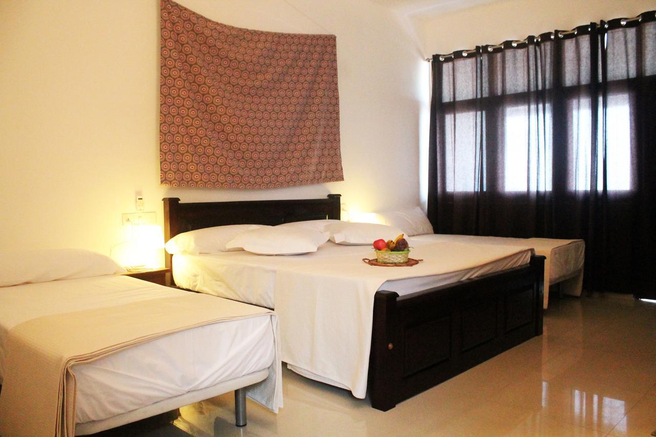 Coral Seas Beach Хикадува Екстериор снимка