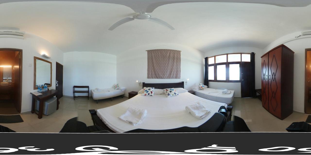 Coral Seas Beach Хикадува Екстериор снимка