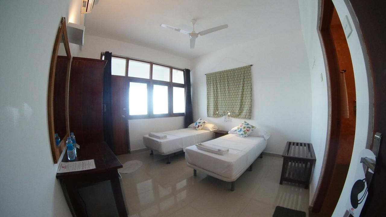 Coral Seas Beach Хикадува Екстериор снимка